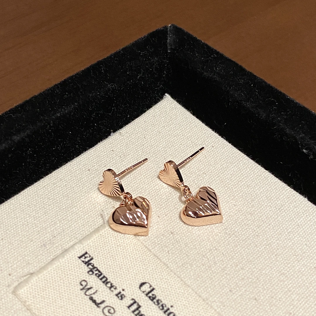 铜合金耳饰 气质法式简约时尚百搭女爱心耳钉A2656