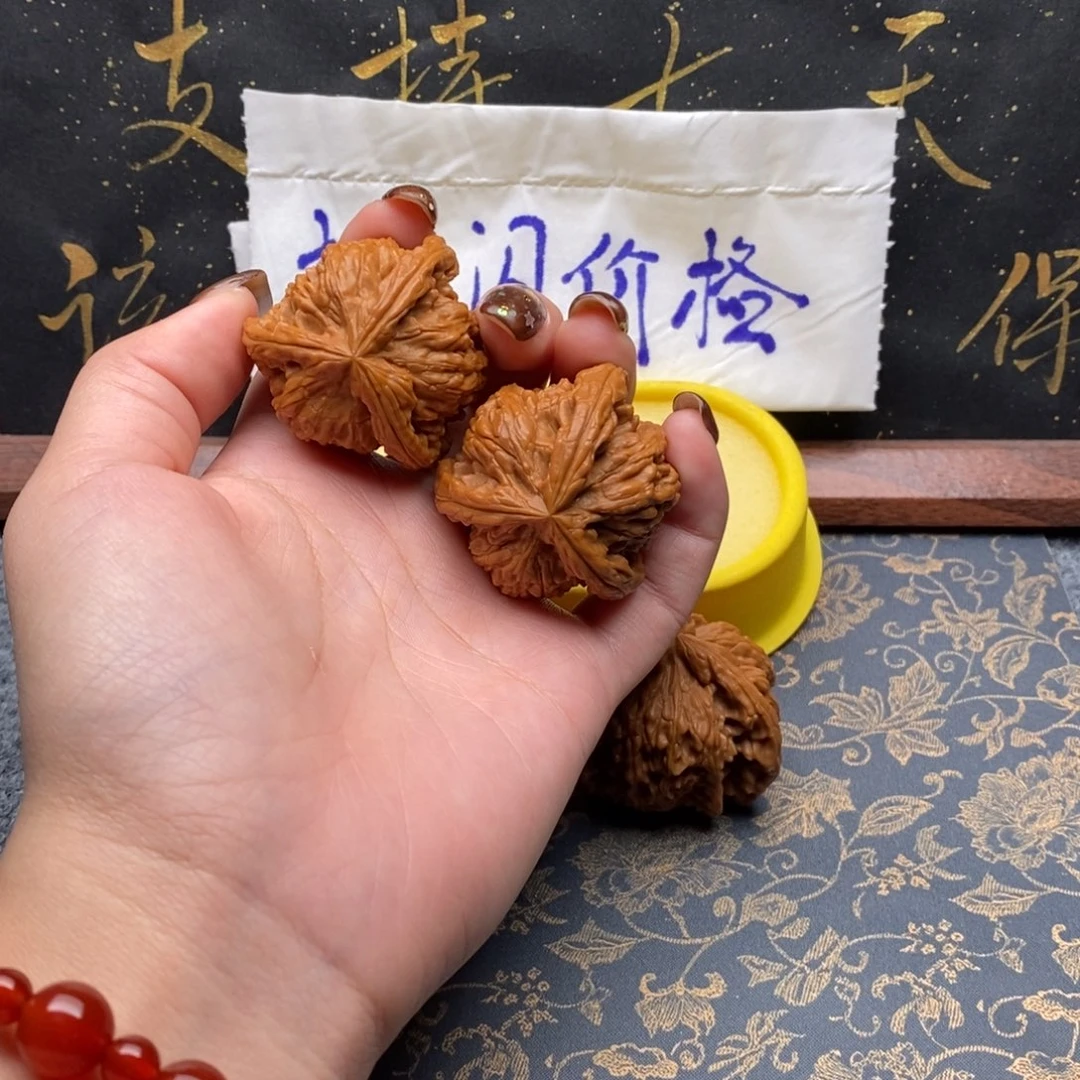 吊坠文玩核桃懿白狮子