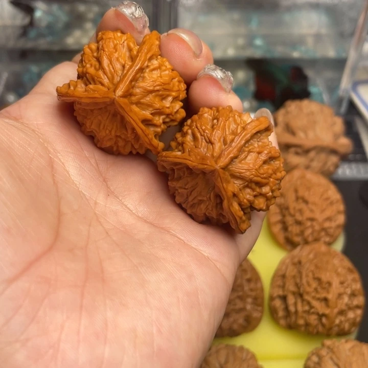 把件文玩核桃三棱