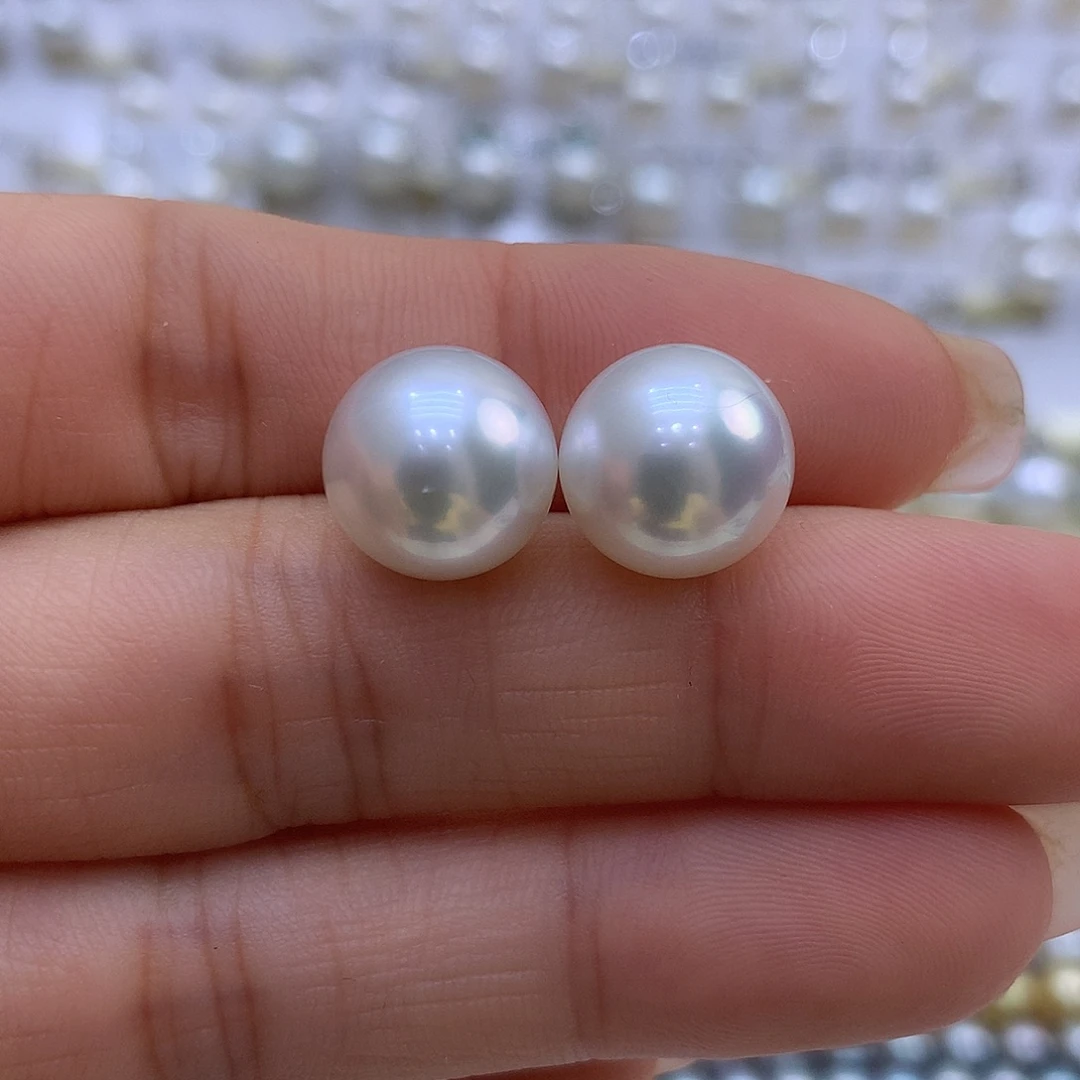 18K金镶嵌耳饰海水珍珠近12mm澳白