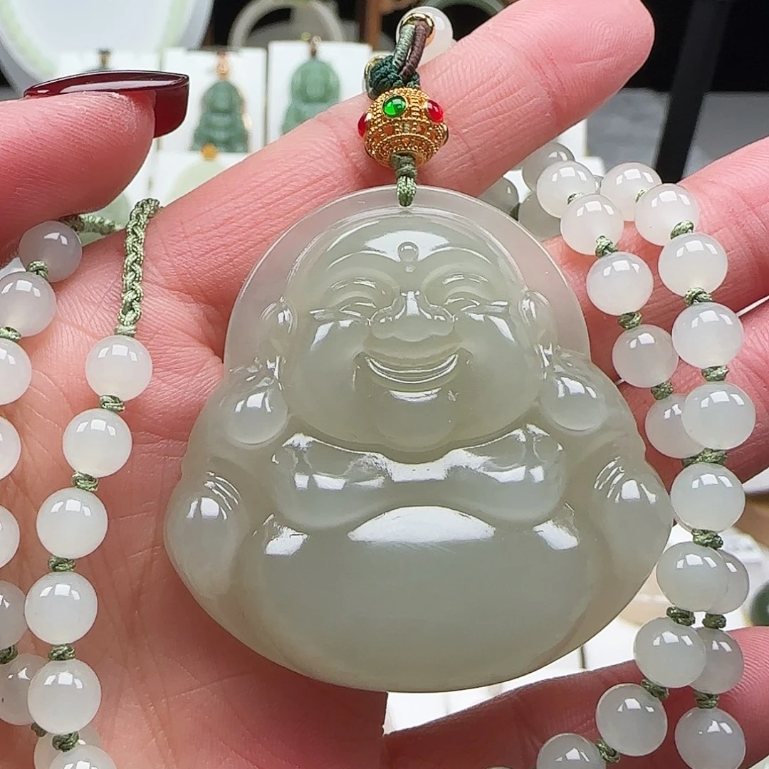 和田玉颈饰足金镶嵌柳*