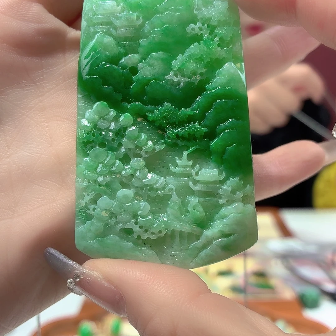 翡翠未镶嵌颈饰翡翠