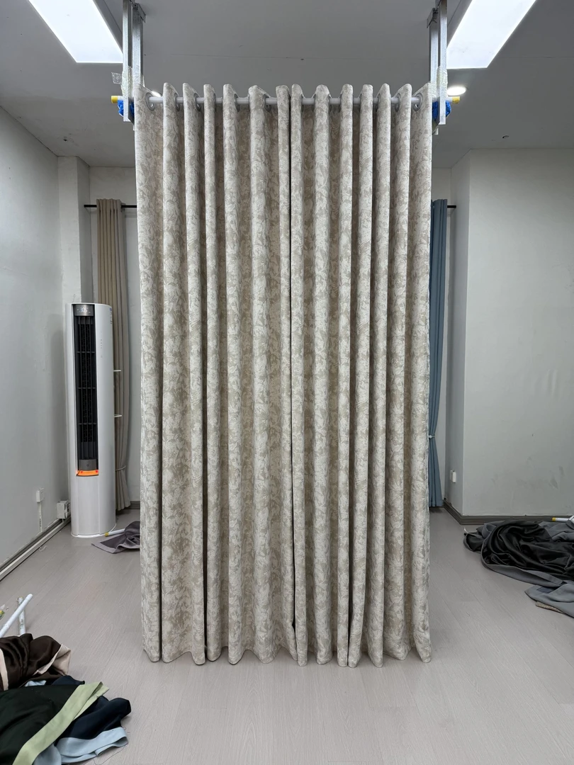 2025唐顿庄园奶茶色雪尼尔遮光法式百搭窗帘客厅卧室阳台