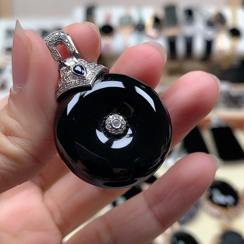 【闪购商品】翡翠颈饰18K金镶嵌享**活平安扣