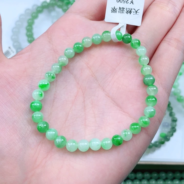 未镶嵌手链翡翠小**?翡翠