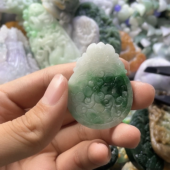 定制翡翠未镶嵌天然翡翠