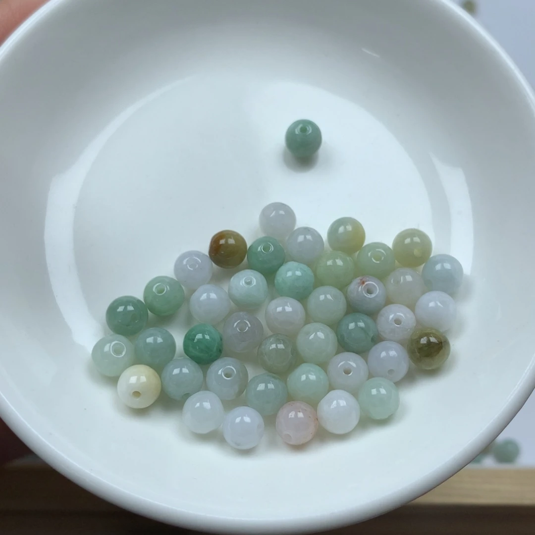 翡翠颈饰未镶嵌卡5➕。40颗。单圈