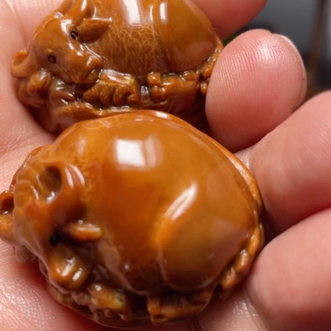 橄榄核手串/手链牛手球一对3.4左右