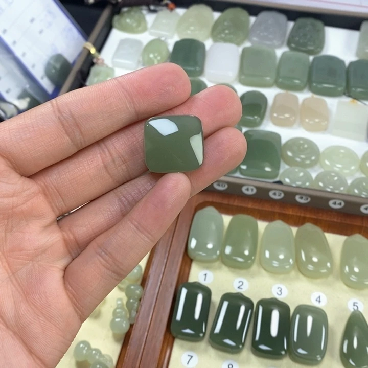 和田玉颈饰未镶嵌用****8