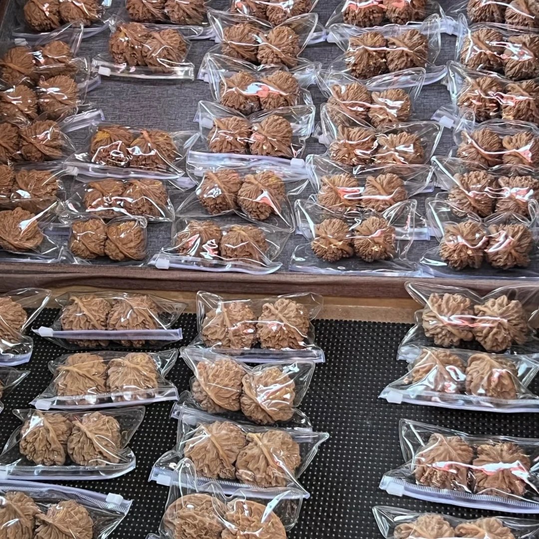 福袋  精品文玩核桃一对（随机品种）
