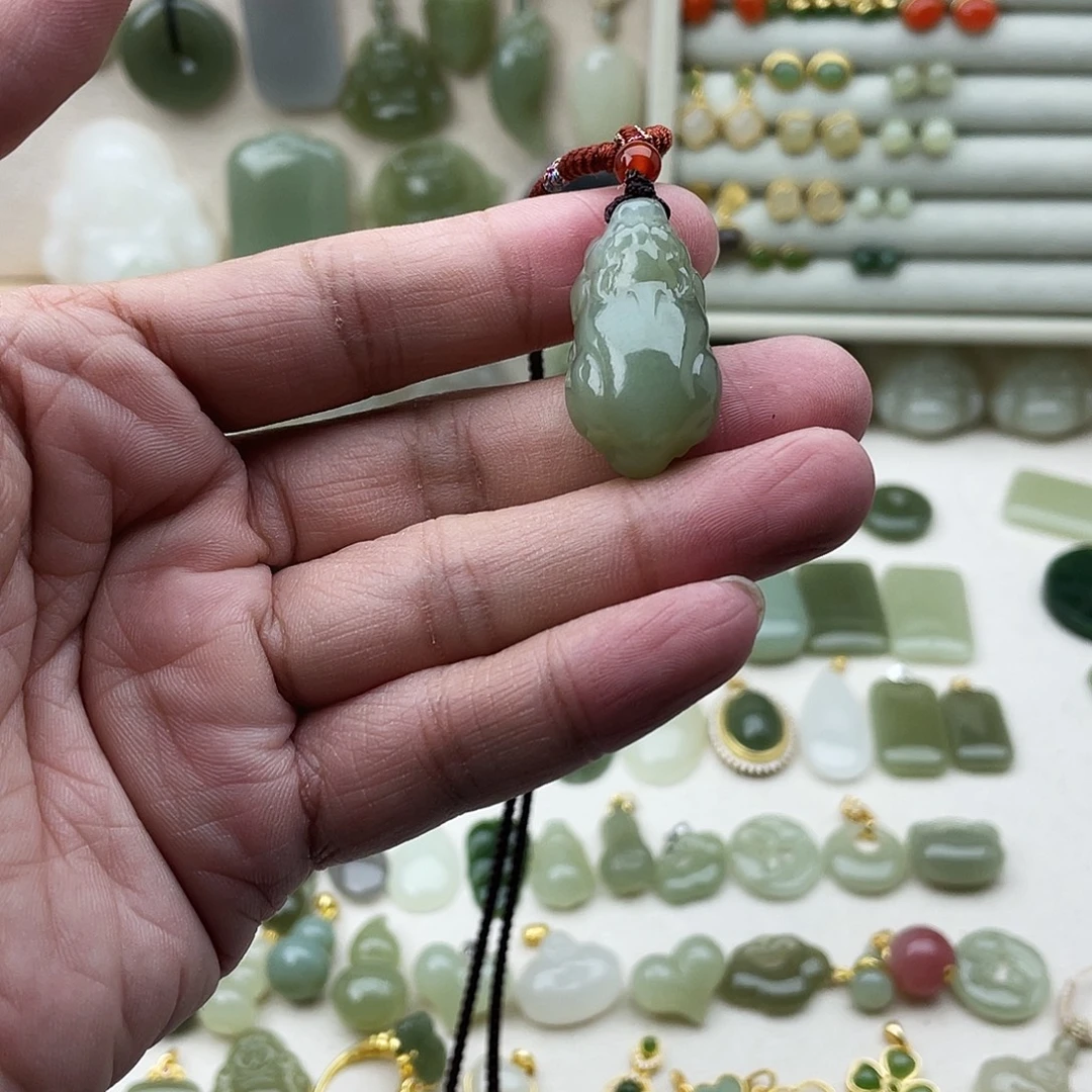 和田玉未镶嵌吊坠(不含链)