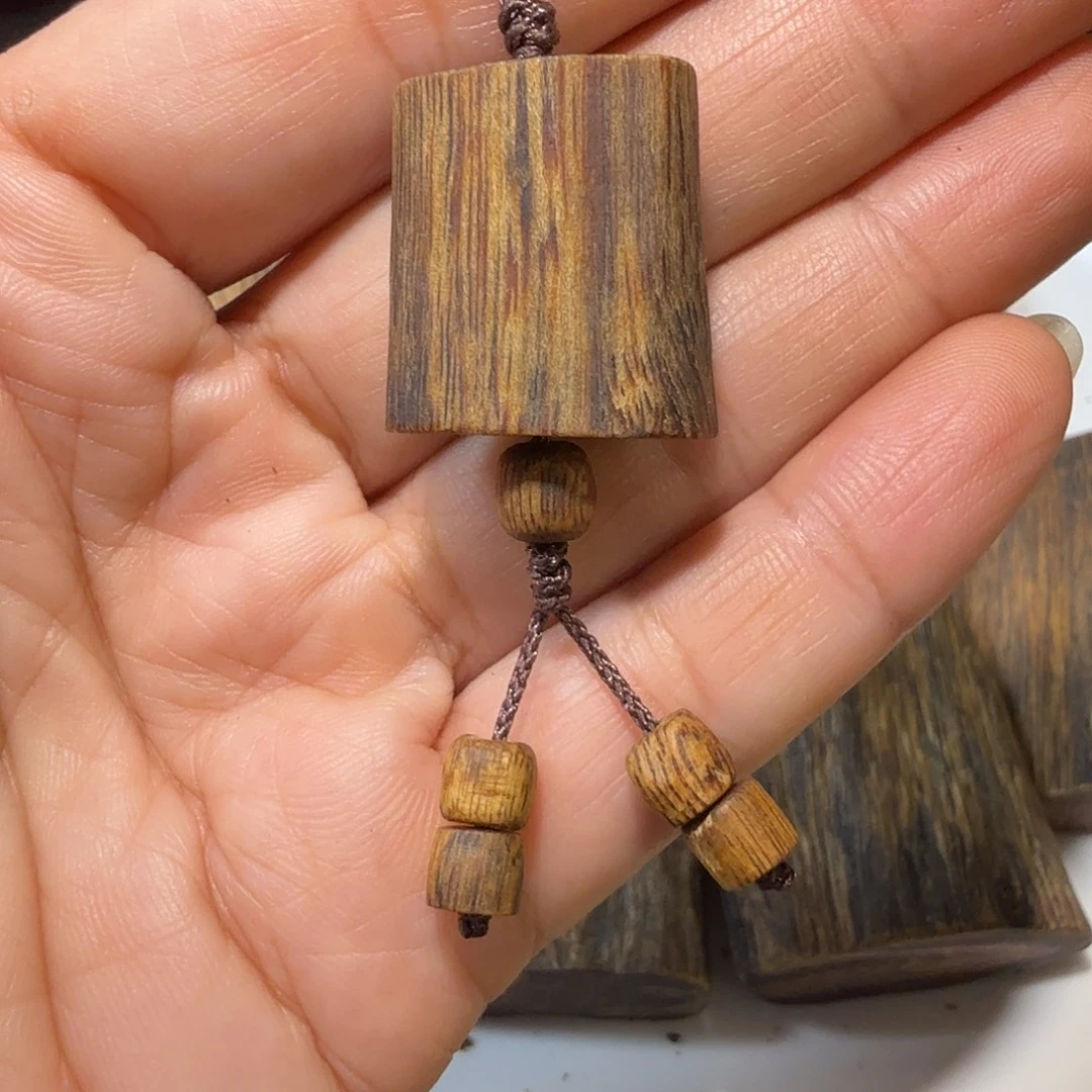 沉香碎屑沉香老白棋精致小件