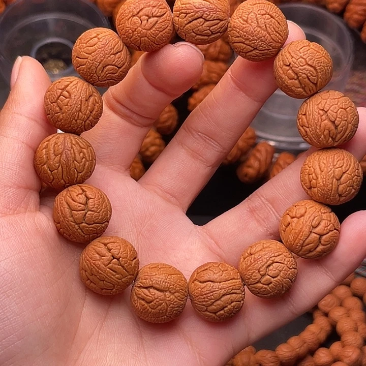 手串桃核金丝龙珠1.6