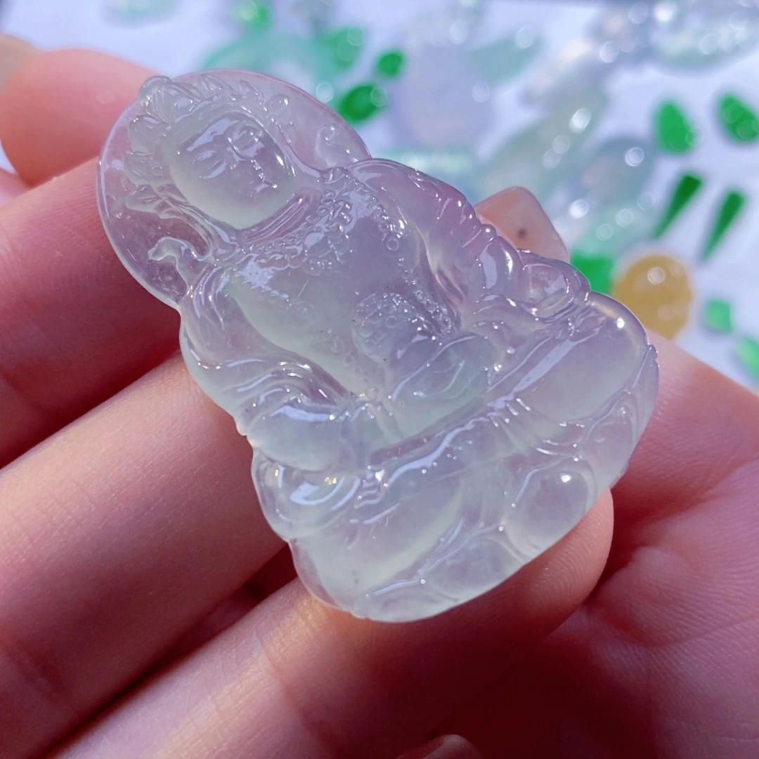 翡翠未镶嵌颈饰缅甸