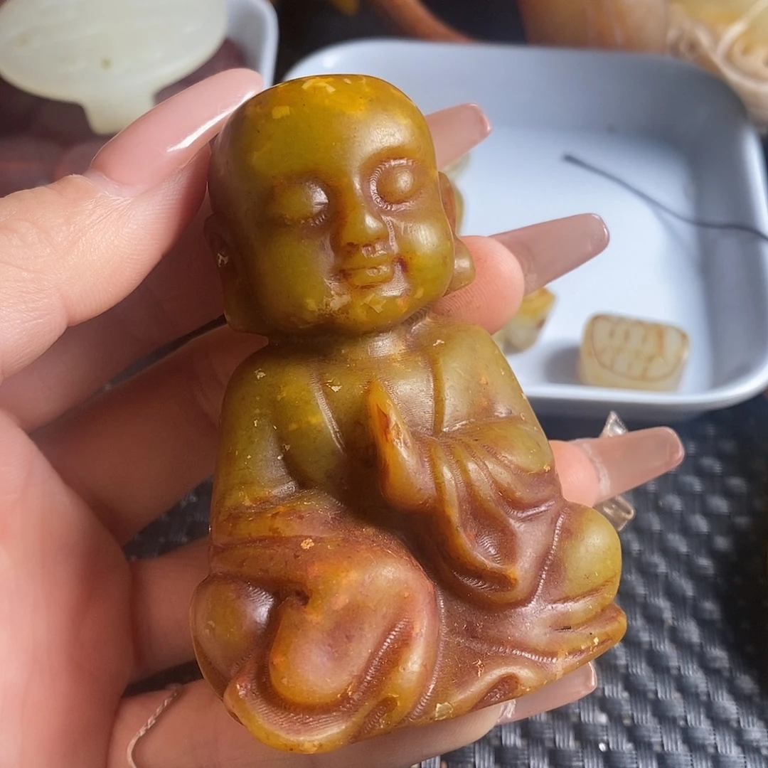 岫玉未镶嵌珠宝奇石