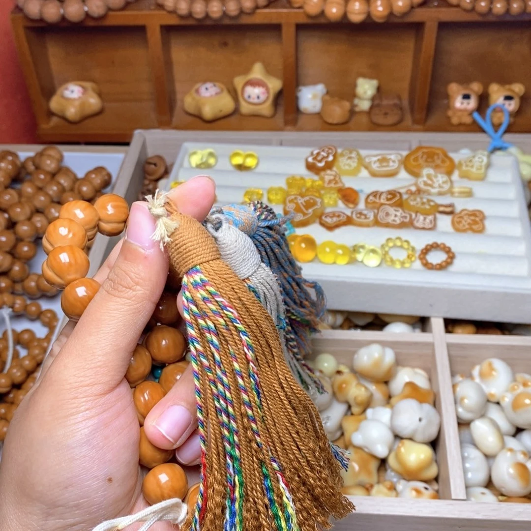 猴头核桃手串棕色流苏