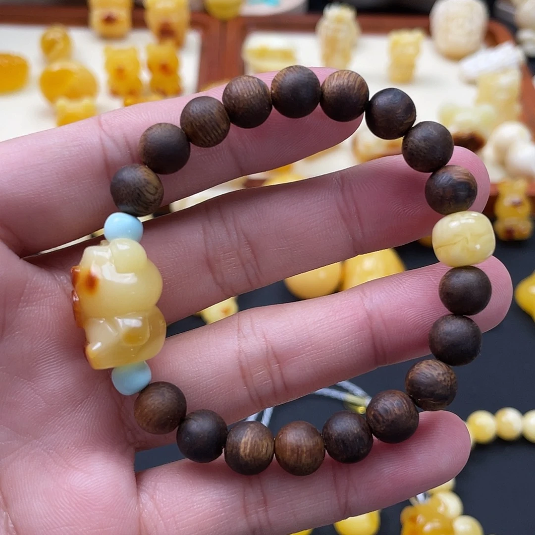 未镶嵌琥珀珠宝奇石