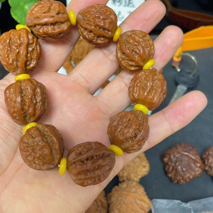 隆***回核桃把件秦岭核桃老王核桃