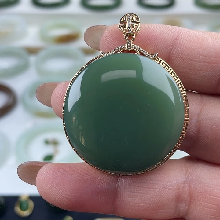 和田玉（碧玉）18K金镶嵌颈饰