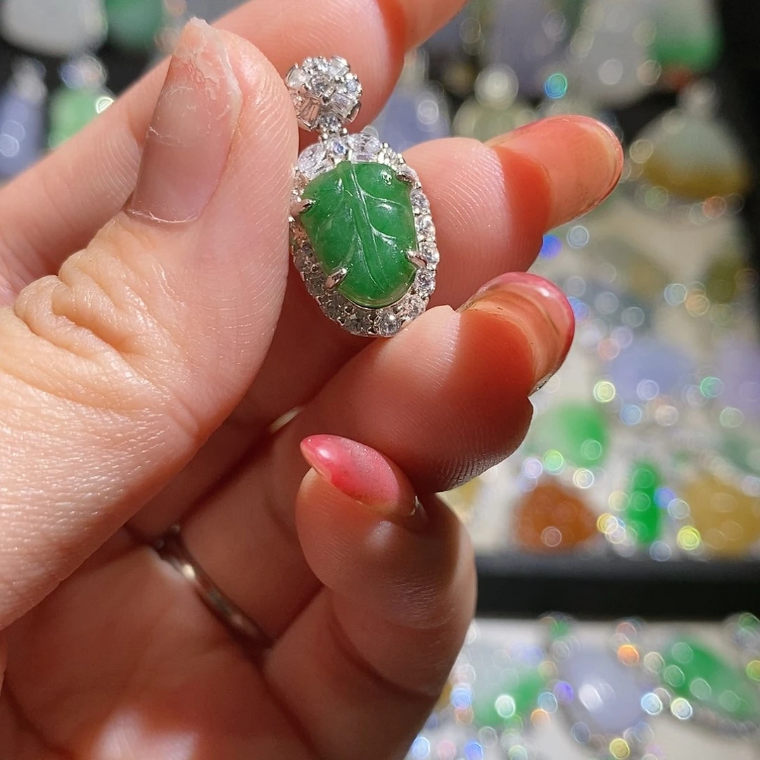 翡翠银S925镶嵌颈饰天然翡翠