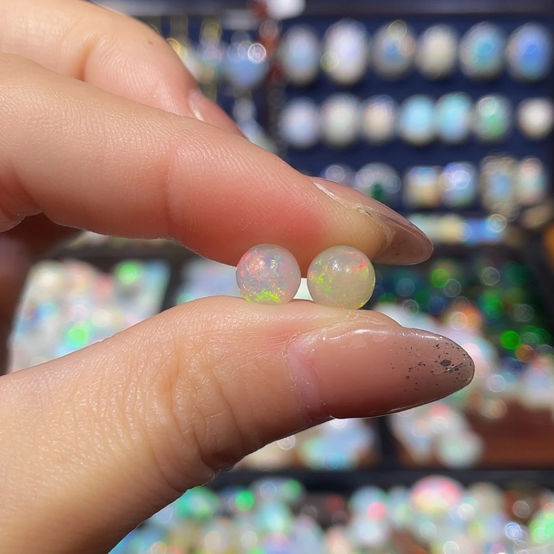 欧泊欧泊裸石未镶嵌后****部