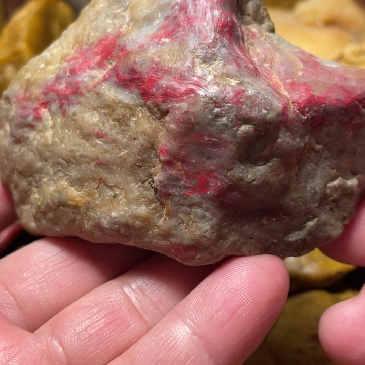 田黄石昌化鸡血石