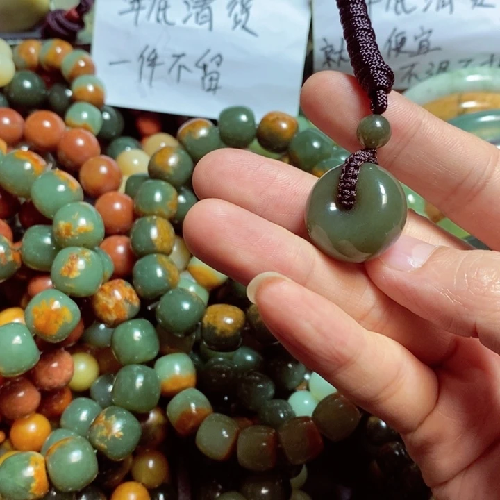 岫岩河磨玉（透闪石质玉）手链未镶嵌