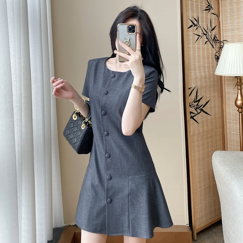 小个子短袖连衣裙女2025夏季新款时尚设计感洋气修身显瘦气质短裙