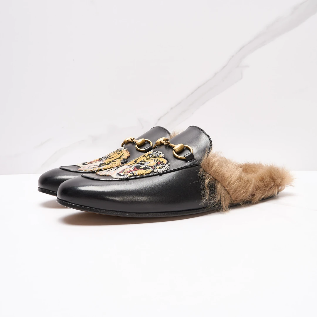 全新未使用 GUCCI/古驰 Gucci男士虎头刺绣时尚百搭毛毛拖