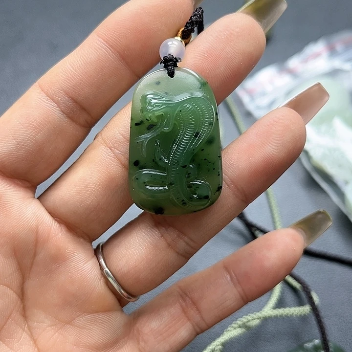 【闪购商品】颈饰未镶嵌和田玉