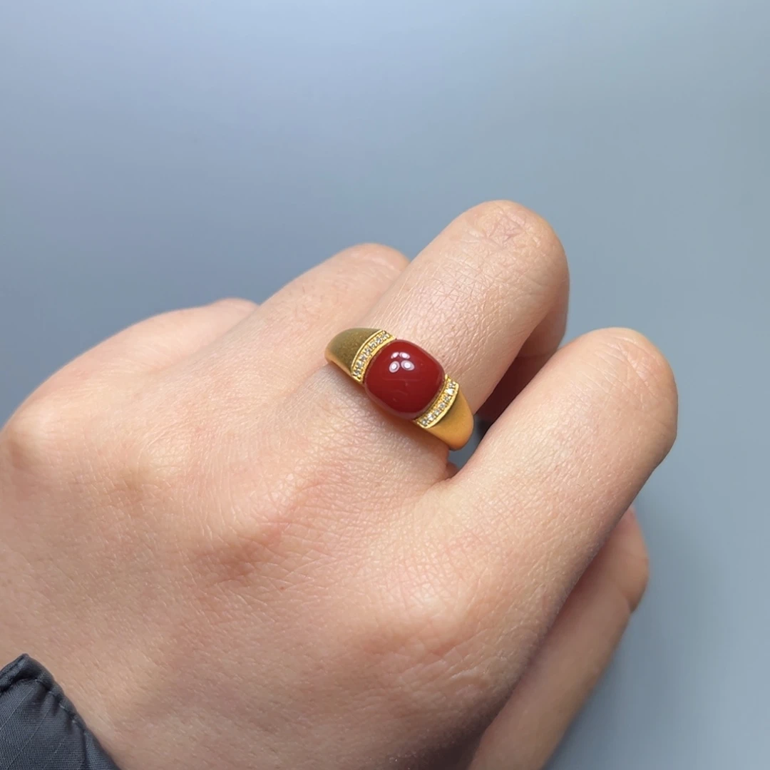 南红玛瑙戒指18K金镶嵌