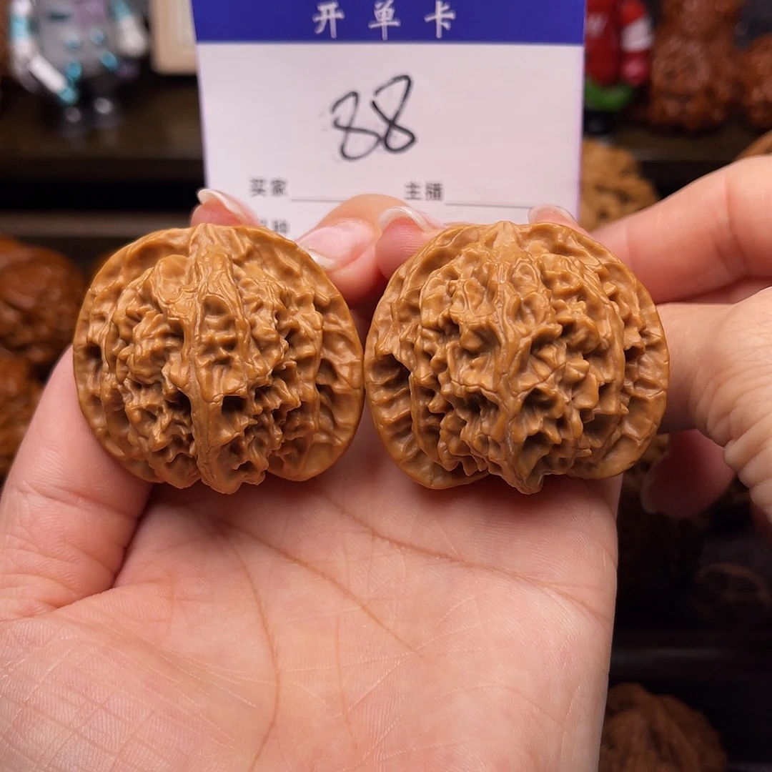 吊坠桃核苹果园42