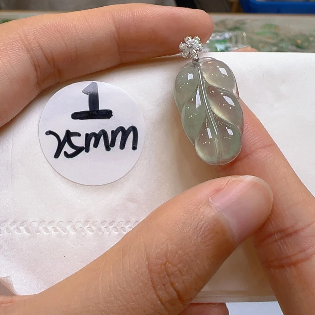 吊坠(不含链)18K金镶嵌翡翠
