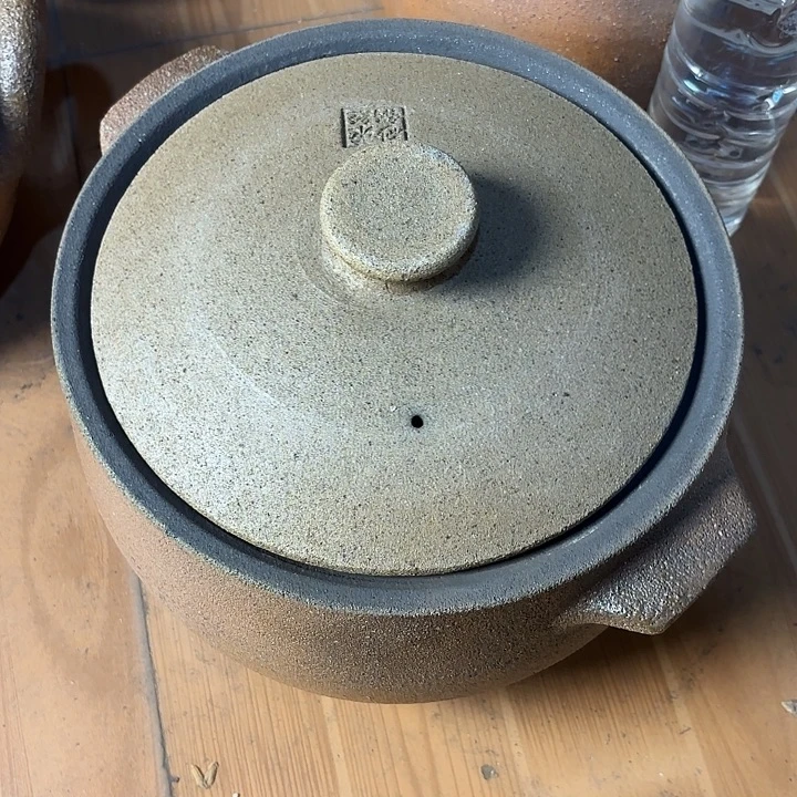 柠***碧传统无涂层，无上釉砂锅