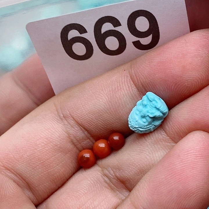 南红玛瑙未镶嵌珠宝奇石