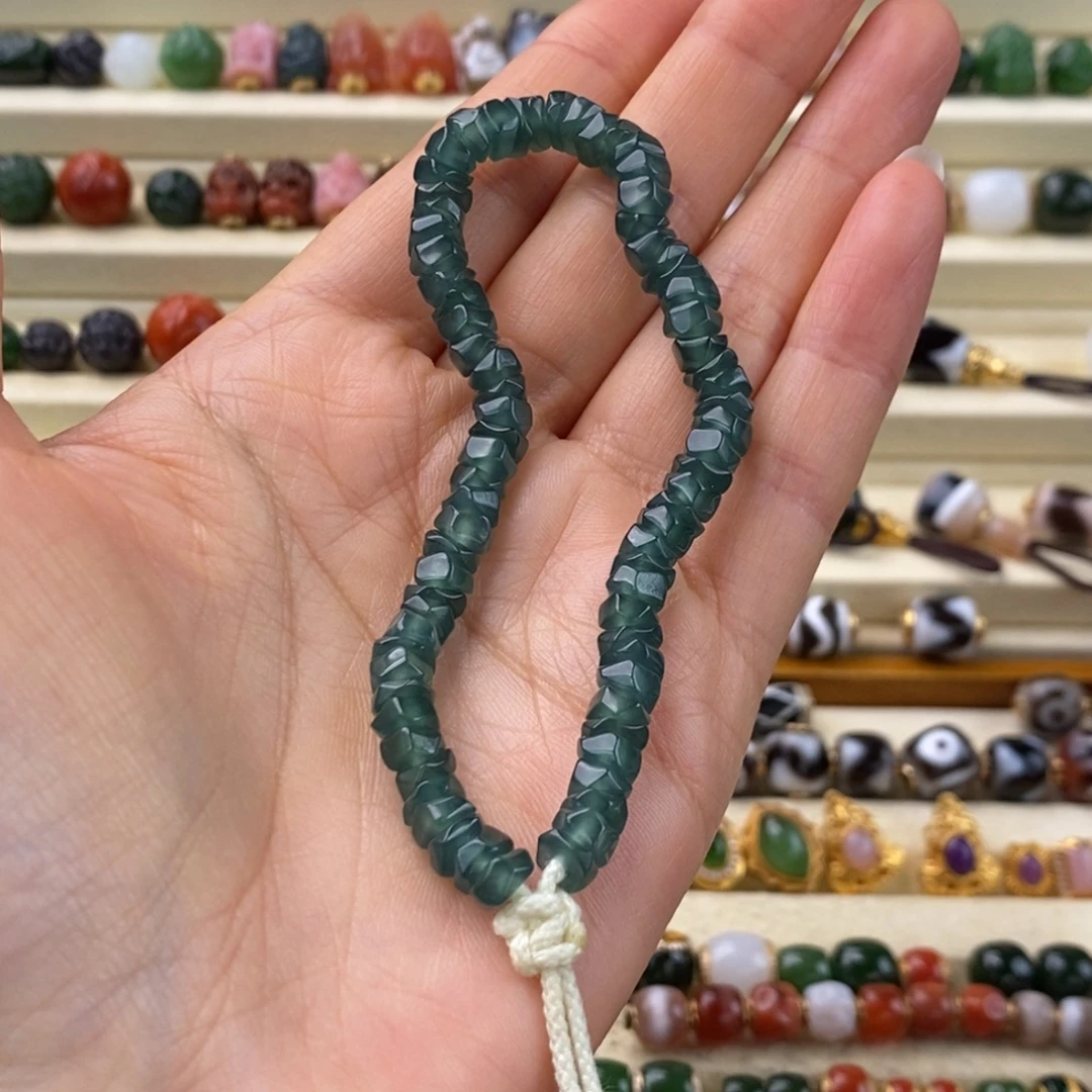 翡翠未镶嵌颈饰串