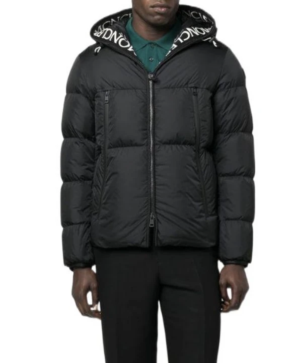 未使用 MONCLER 门禁串标刺绣羽绒服/3码/252251