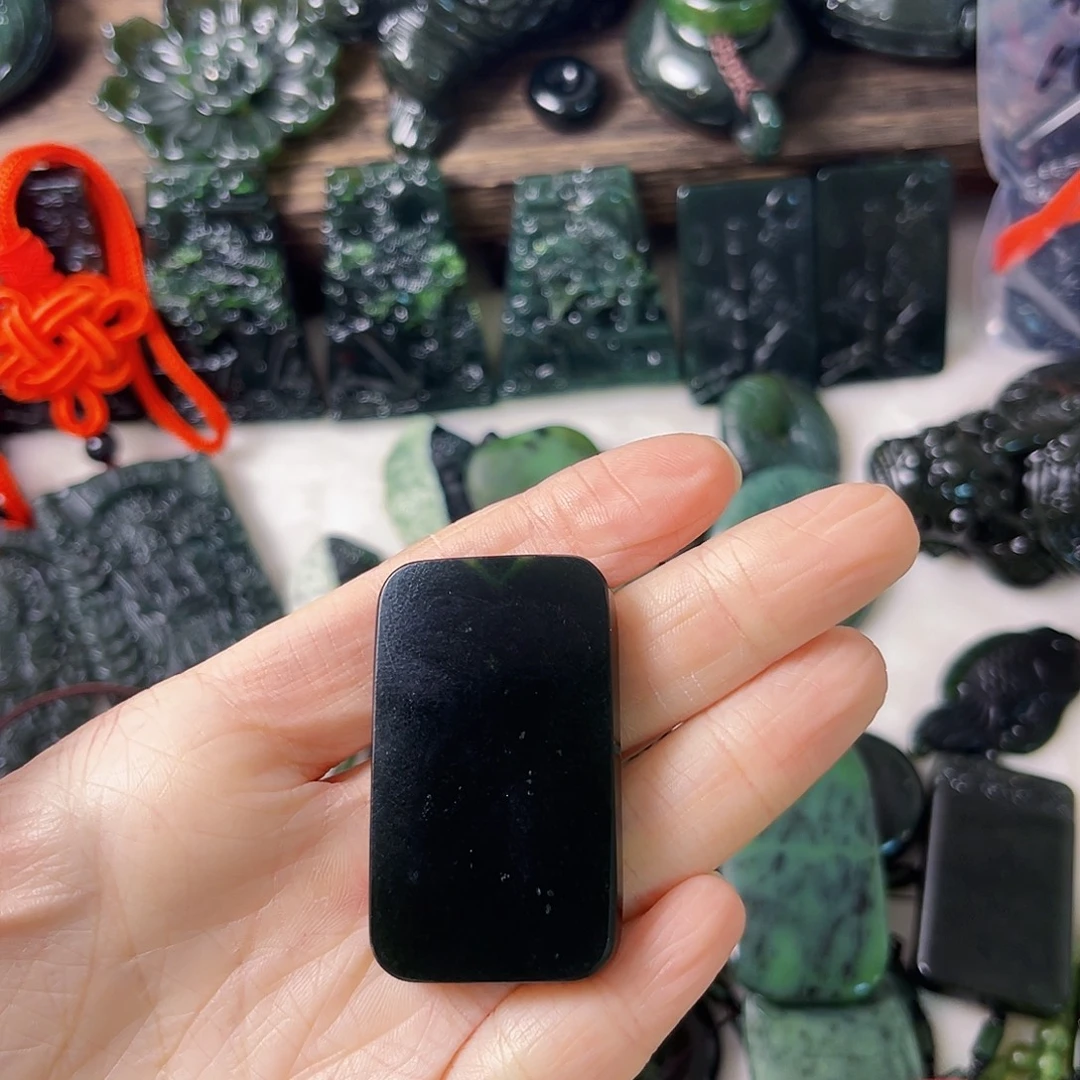 云***）蛇纹石玉合金颈饰