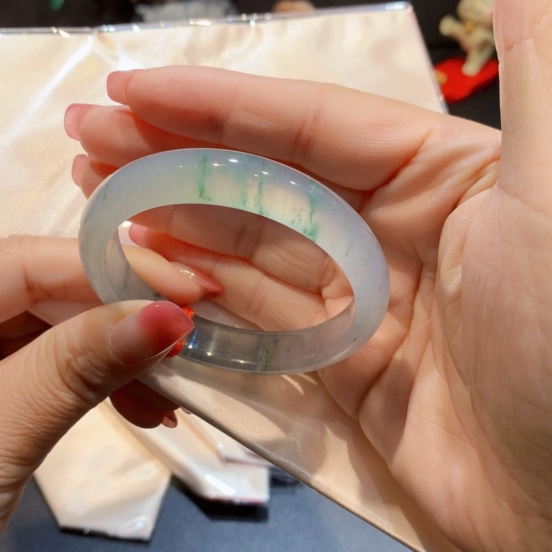 翡翠未镶嵌手镯翡翠手镯