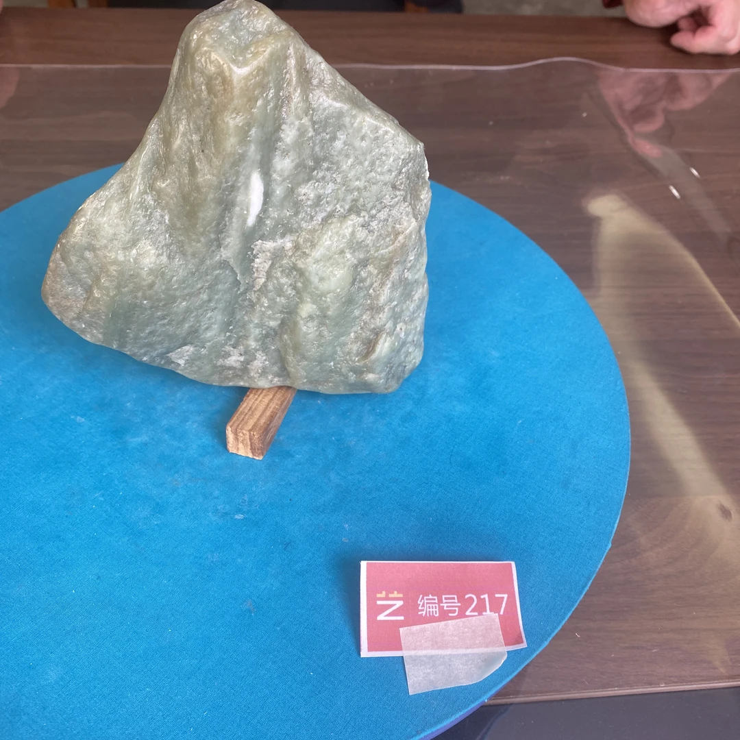 现货新疆玉料原石发一件编号217