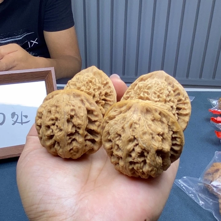 小***2文玩核桃把件闪电7号，两对