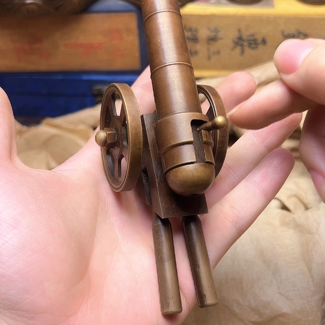 文玩铜器做工精良