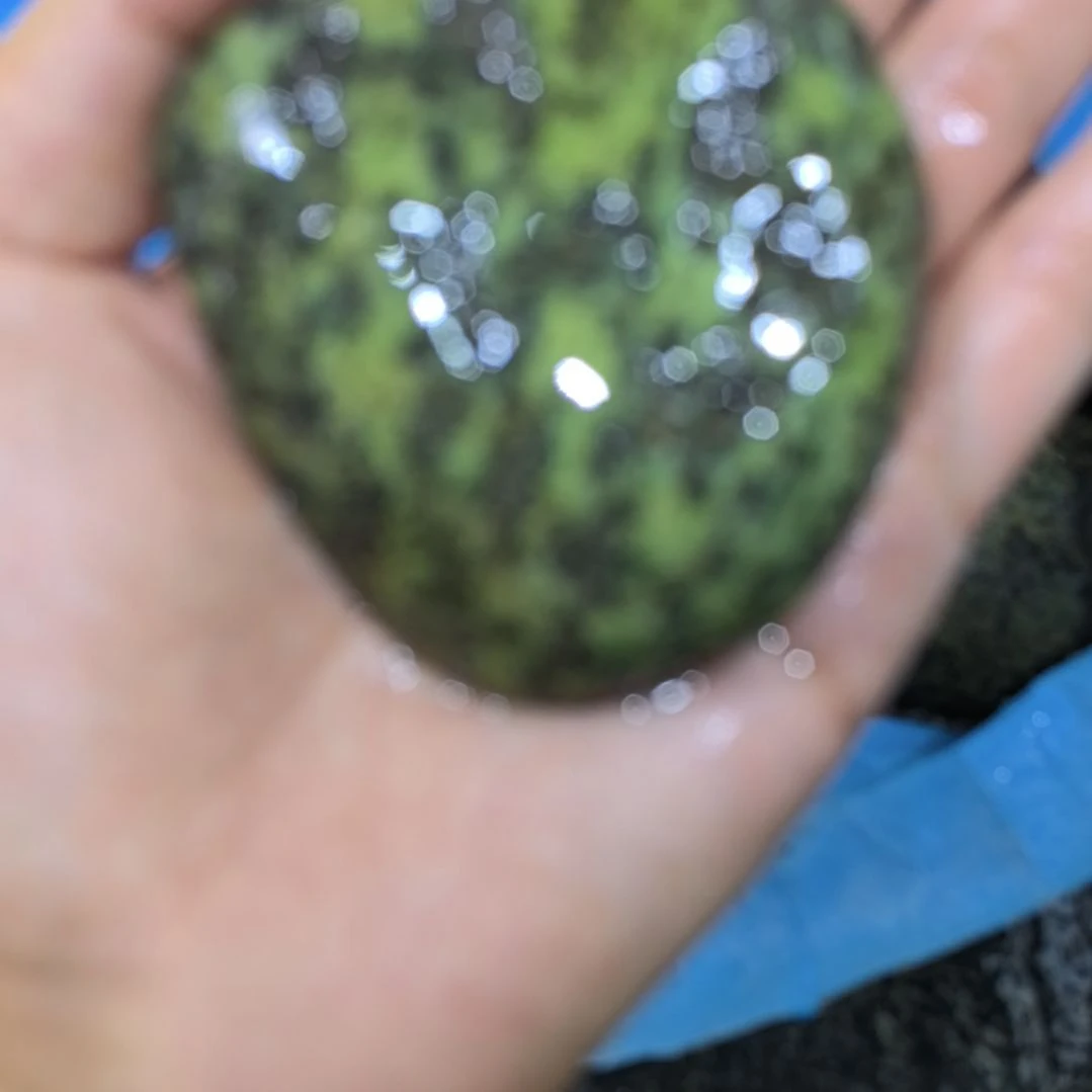 徐***兰有机玻璃藏玉药王石原石一个