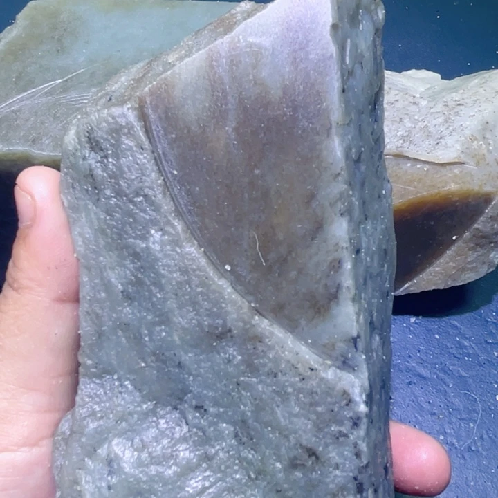 和田玉未镶嵌珠宝半成品