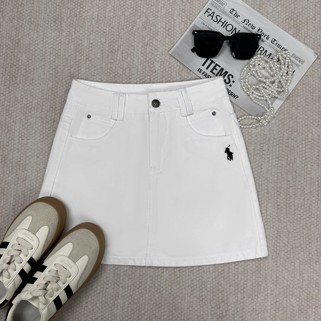 简约气质刺绣图案A字包臀显瘦半身裙 W68789