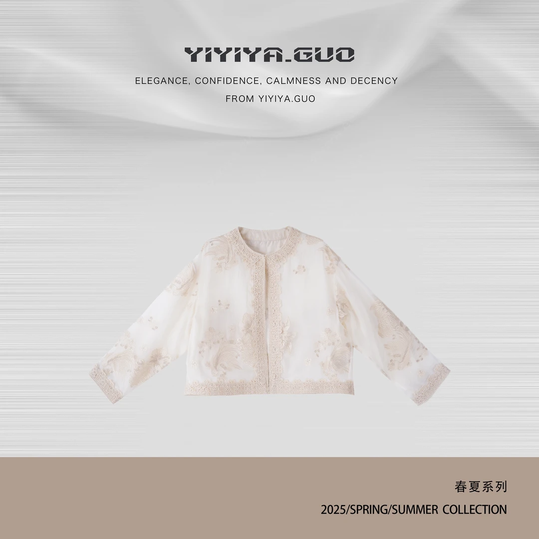 yiyiya.Guo艺艺吖休闲时尚百搭重工刺绣圆领外套0568SS52