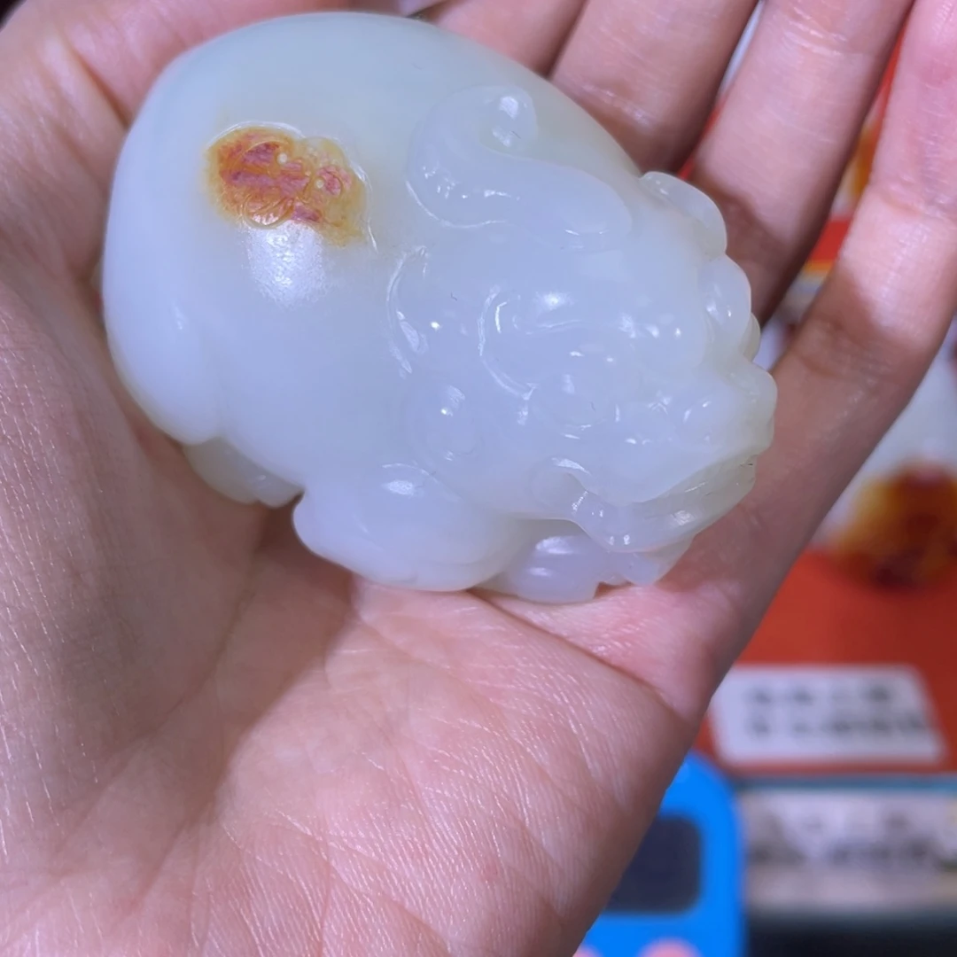 往***。和田玉未镶嵌把件