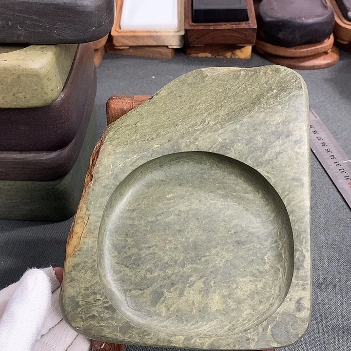 广东肇庆原石端砚