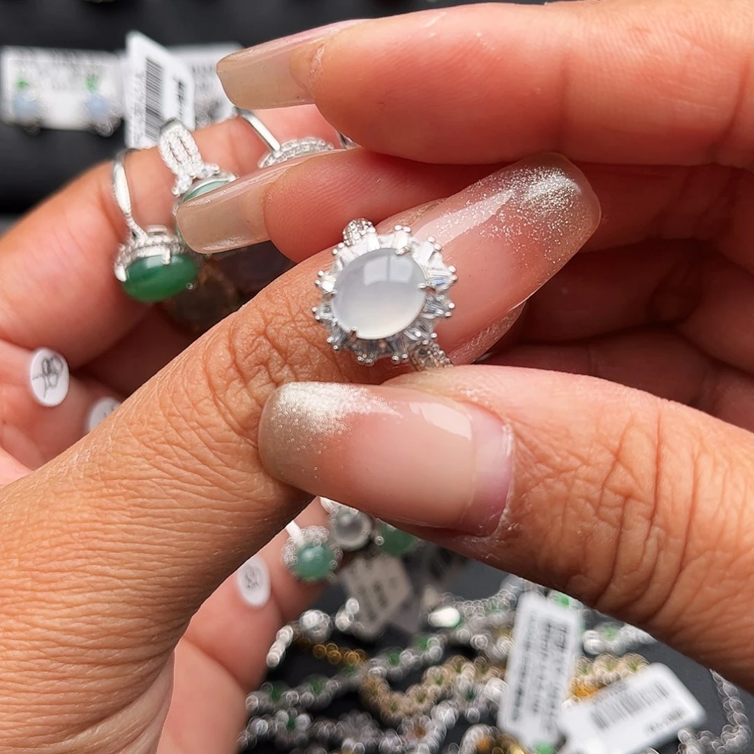 翡翠戒指银S925镶嵌缅甸天然A货翡翠女戒指