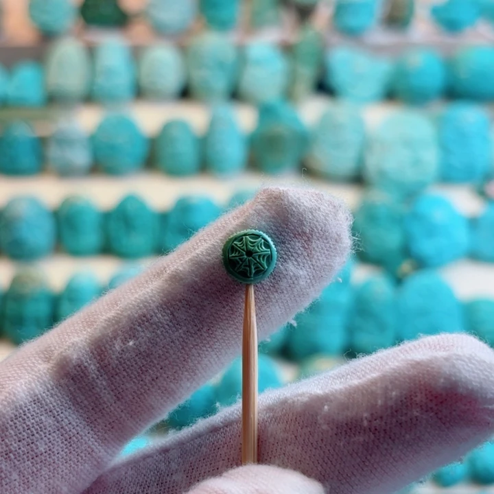 未镶嵌绿松石珠宝奇石